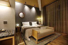 X-Times Lakeside Hotel