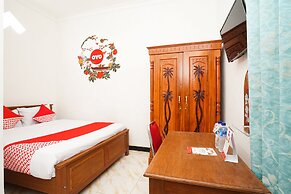 OYO 302 Karolin Homestay