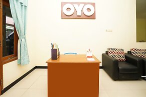 OYO 302 Karolin Homestay