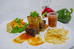 Radja Art and Boutique Hotel Simpang Lima