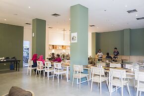 Radja Art and Boutique Hotel Simpang Lima