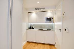 Cromwell Serviced Apartment by Concept Apartments