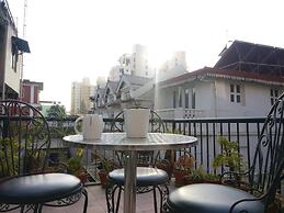 Sun Apartment & Guest House