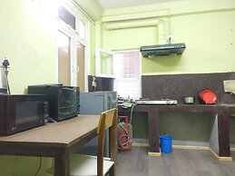 Sun Apartment & Guest House