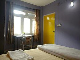 Sun Apartment & Guest House