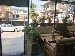 Sun Apartment & Guest House