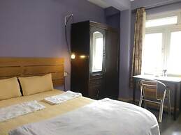 Sun Apartment & Guest House