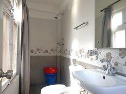 Sun Apartment & Guest House