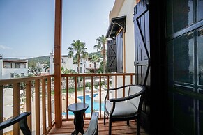 Mira Suites