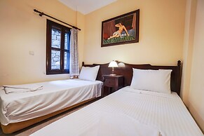 Mira Suites