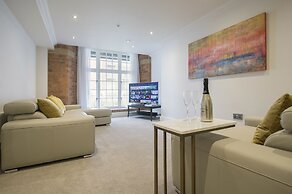 Chocolets - The Lion Suite