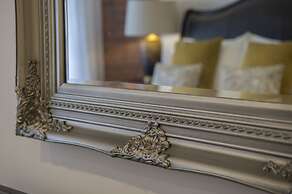 Chocolets - The Lion Suite