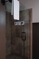 Highland Haven Creekside Inn