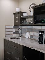 Highland Haven Creekside Inn