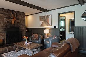 Highland Haven Creekside Inn