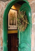 Highland Haven Creekside Inn