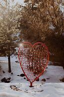 Highland Haven Creekside Inn