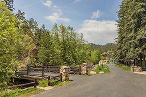 Highland Haven Creekside Inn