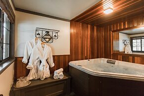 Highland Haven Creekside Inn