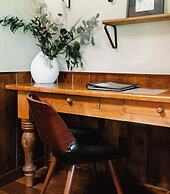 Highland Haven Creekside Inn