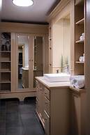 Highland Haven Creekside Inn