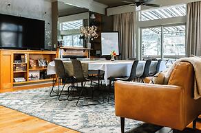 Highland Haven Creekside Inn