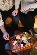 Highland Haven Creekside Inn