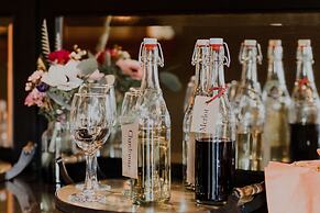 Highland Haven Creekside Inn