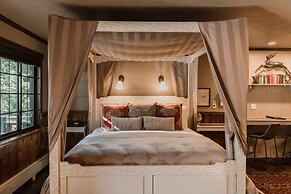 Highland Haven Creekside Inn