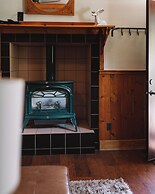 Highland Haven Creekside Inn