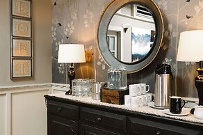 Highland Haven Creekside Inn