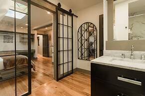 Highland Haven Creekside Inn