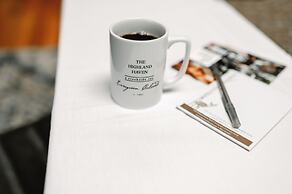 Highland Haven Creekside Inn