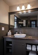 Highland Haven Creekside Inn