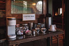 Highland Haven Creekside Inn