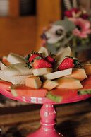 Highland Haven Creekside Inn