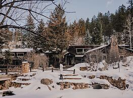 Highland Haven Creekside Inn