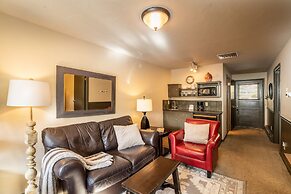 Highland Haven Creekside Inn