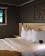 Highland Haven Creekside Inn