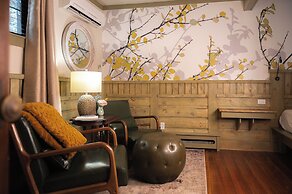 Highland Haven Creekside Inn