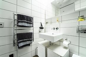 The Hutch - Top Spot