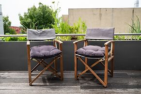 The Hutch - Top Spot