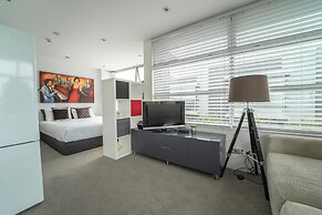 The Hutch - Top Spot