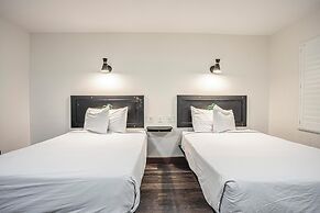 The Greens Hotel - Stockton Blvd