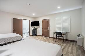 The Greens Hotel - Stockton Blvd