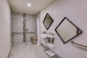 The Greens Hotel - Stockton Blvd