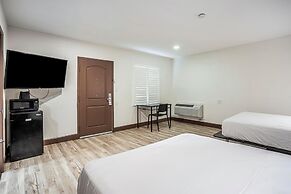 The Greens Hotel - Stockton Blvd