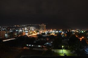 Royal Suites New Kingston