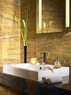 Westport Plaza Hotel