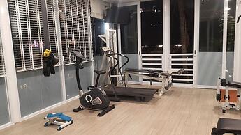 Rumah Stroberi Organic Farm and Lodge